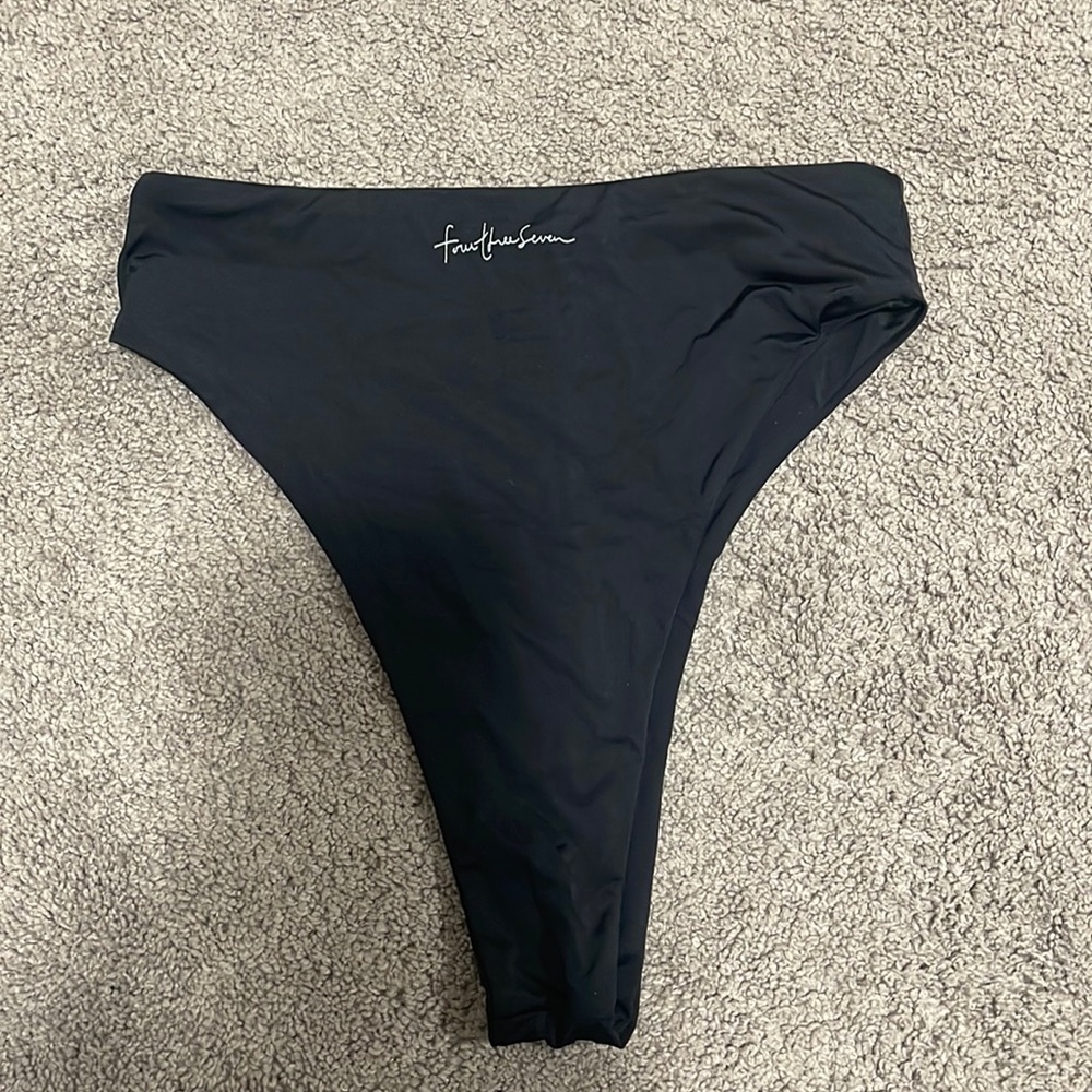 437 Swimwear - bottoms